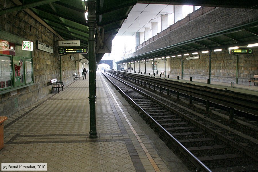 Wien - U-Bahn - Anlagen
/ Bild: wienanlagen_bk1002230033.jpg Wien - U-Bahn - Anlagen
/ Bild: wienanlagen_bk1002230033.jpg