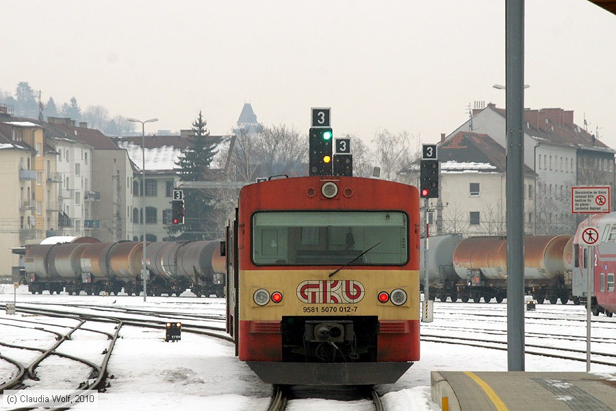 Graz-Köflacher Bahn - 95815070012-7
/ Bild: gkb958150700127_cw1002050056.jpg Graz-Köflacher Bahn - 95815070012-7
/ Bild: gkb958150700127_cw1002050056.jpg