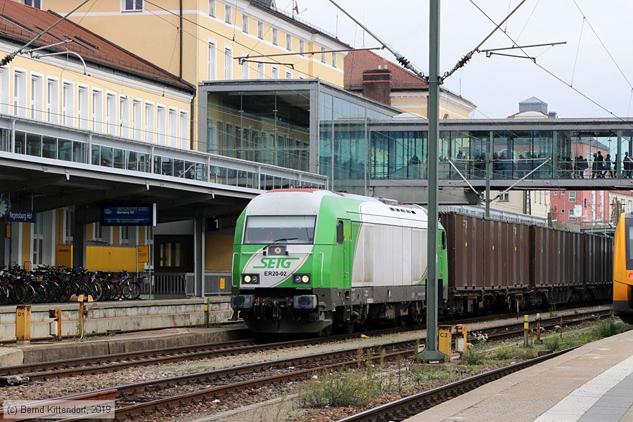 Salzburger Eisenbahn Transportlogistik - ER20-02
/ Bild: setger2002_bk1910290119.jpg Salzburger Eisenbahn Transportlogistik - ER20-02
/ Bild: setger2002_bk1910290119.jpg