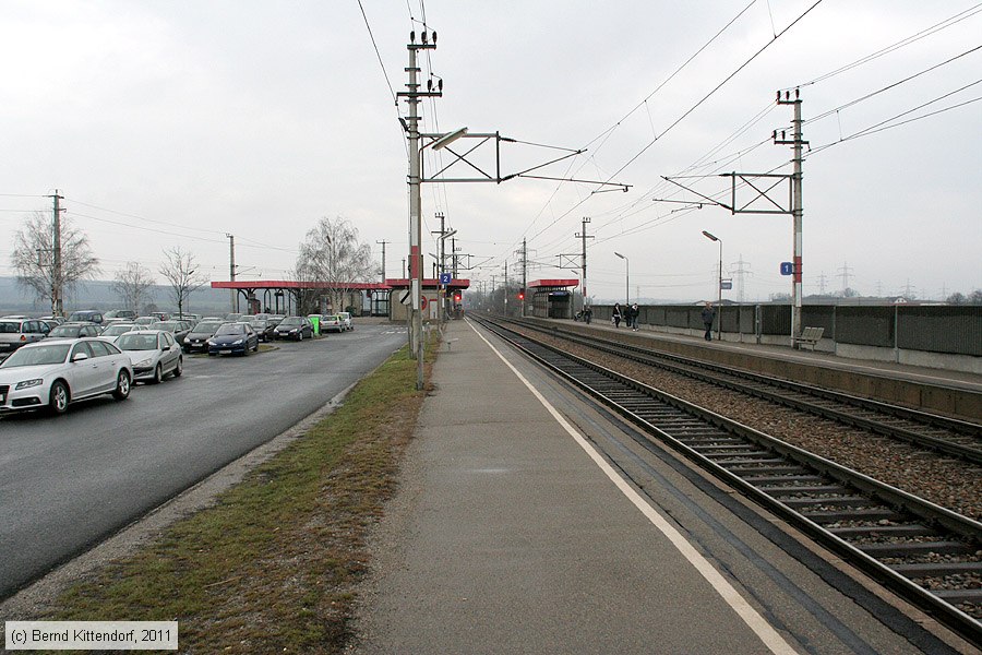 Bahnhof Parndorf Ort
/ Bild: bfparndorfort_bk1103170255.jpg