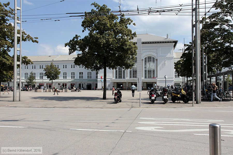 Salzburg Hauptbahnhof
/ Bild: bfsalzburghbf_bk1608170238.jpg