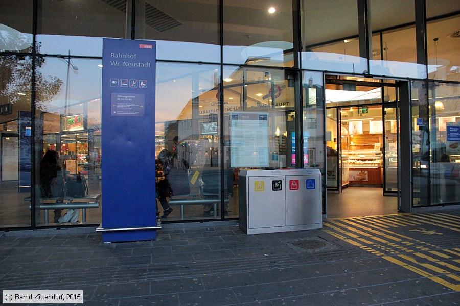 Wiener Neustadt Hauptbahnhof
/ Bild: bfwienerneustadthbf_bk1510120459.jpg