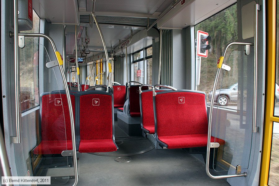 Straßenbahn Innsbruck - 326 - Innenansicht
/ Bild: innsbruck326_bk1103270172.jpg