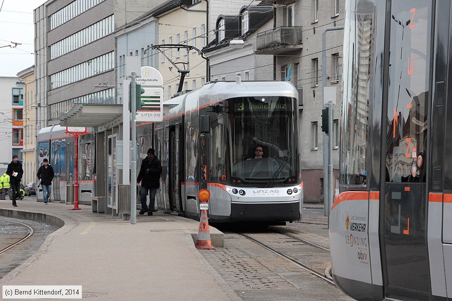 Linz - Straßenbahn - 073
/ Bild: linz073_bk1402100166.jpg