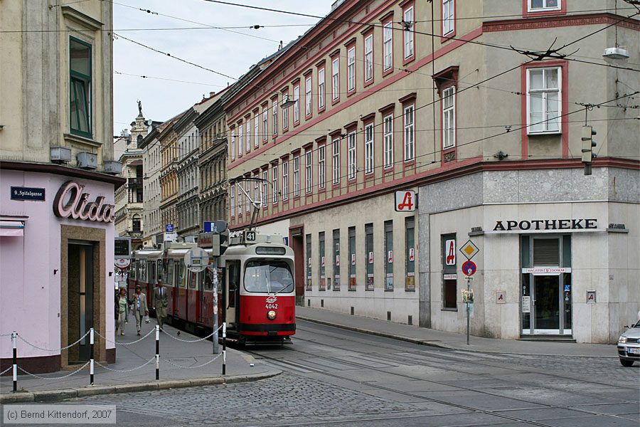 Wien - Straßenbahn - 4042
/ Bild: wien4042_bk0708100177.jpg