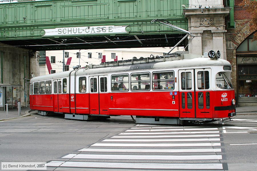 Wien - Straßenbahn - 4833
/ Bild: wien4833_bk0708100105.jpg Wien - Straßenbahn - 4833
/ Bild: wien4833_bk0708100105.jpg