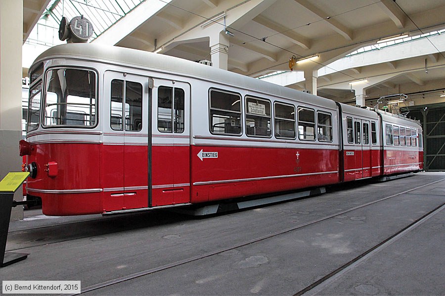 Wien - Straßenbahn - 4301
/ Bild: wien4301_bk1510170234.jpg