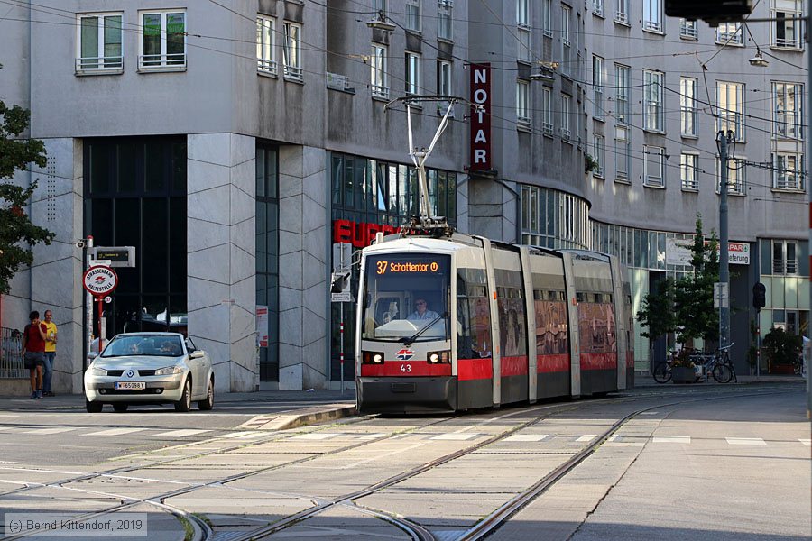 Wien - Straßenbahn - 43
/ Bild: wien43_bk1907240243.jpg