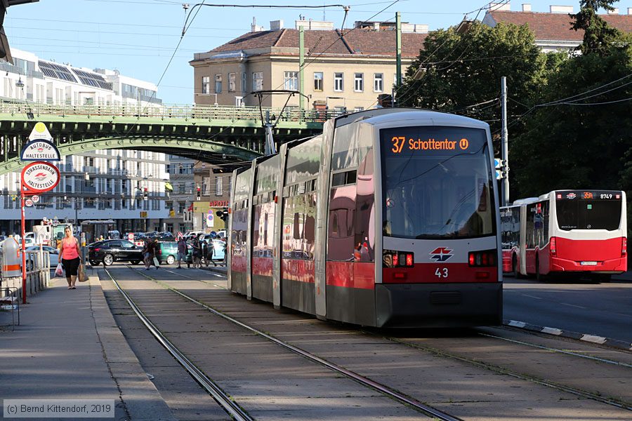 Wien - Straßenbahn - 43
/ Bild: wien43_bk1907240245.jpg