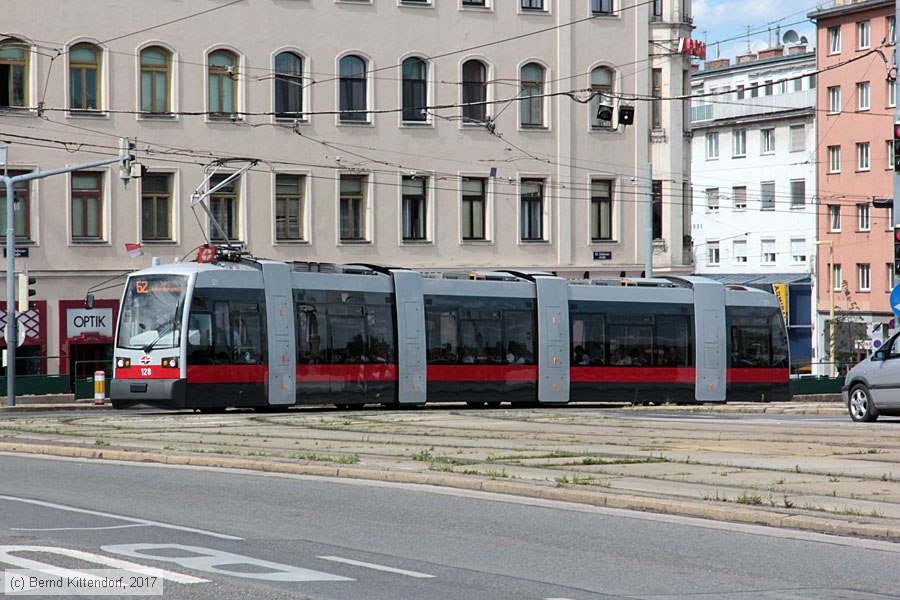 Wien - Straßenbahn - 128
/ Bild: wien128_bk1707280196.jpg Wien - Straßenbahn - 128
/ Bild: wien128_bk1707280196.jpg