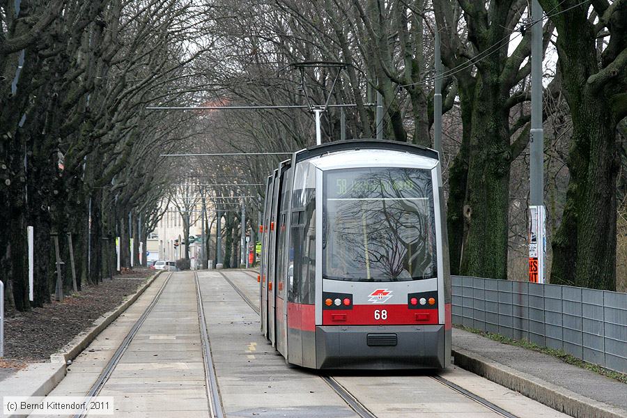 Wien - Straßenbahn - 68
/ Bild: wien68_bk1103190042.jpg