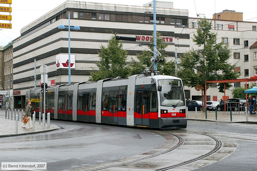 Wien - Straßenbahn - 668
/ Bild: wien668_bk0708110115.jpg