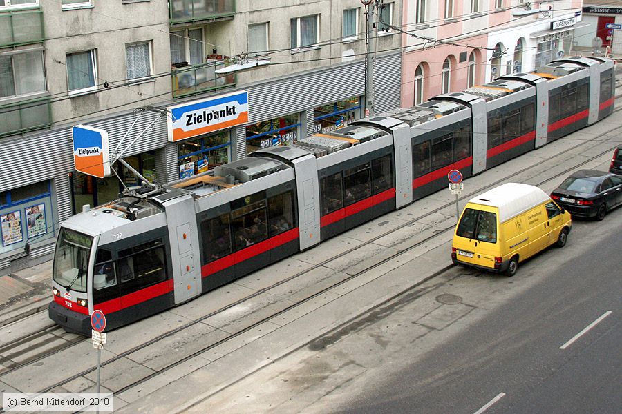 Wien - Straßenbahn - 702
/ Bild: wien702_bk1002260006.jpg