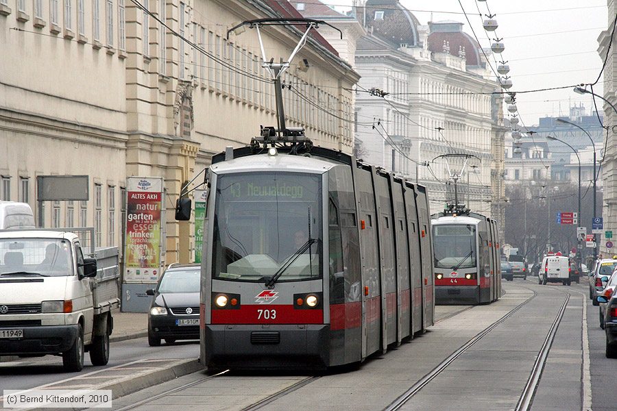Wien - Straßenbahn - 703
/ Bild: wien703_bk1002260033.jpg