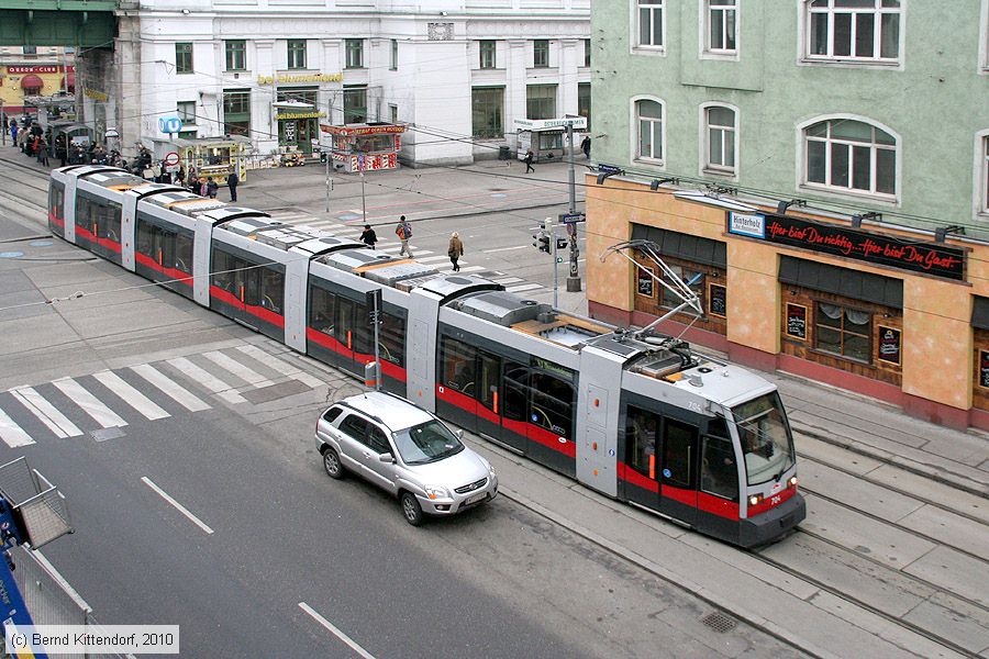 Wien - Straßenbahn - 704
/ Bild: wien704_bk1002230030.jpg