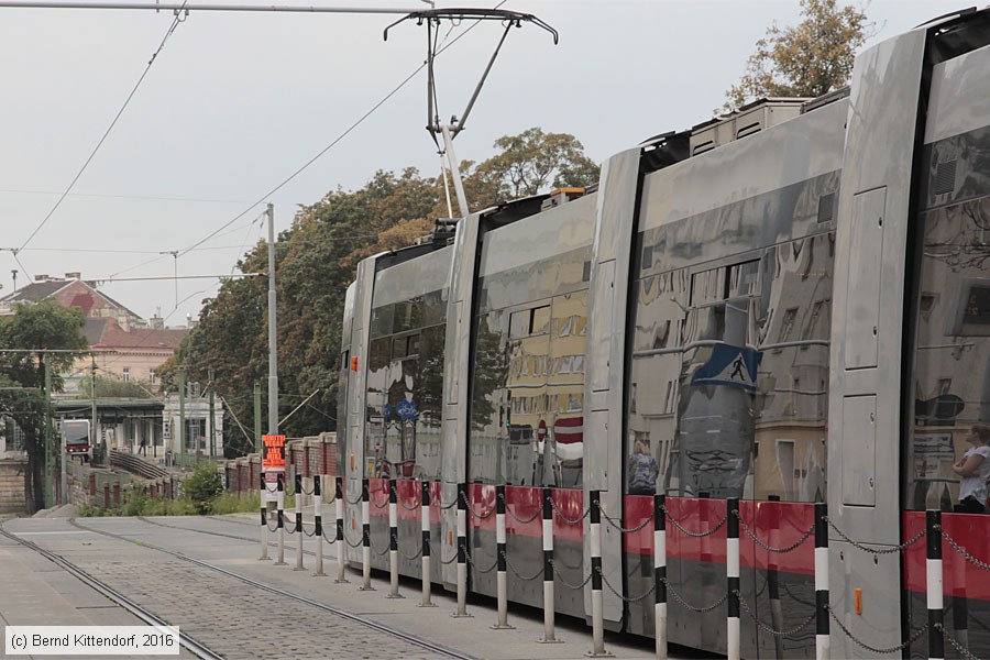 Wien - Straßenbahn - 748
/ Bild: wien748_bk1608290004.jpg