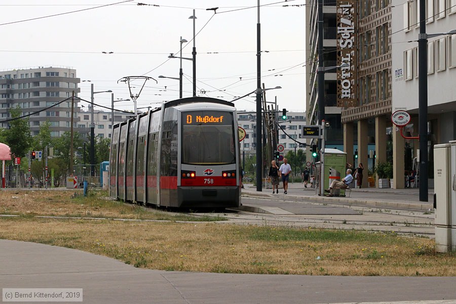 Wien - Straßenbahn - 758
/ Bild: wien758_bk1907270004.jpg