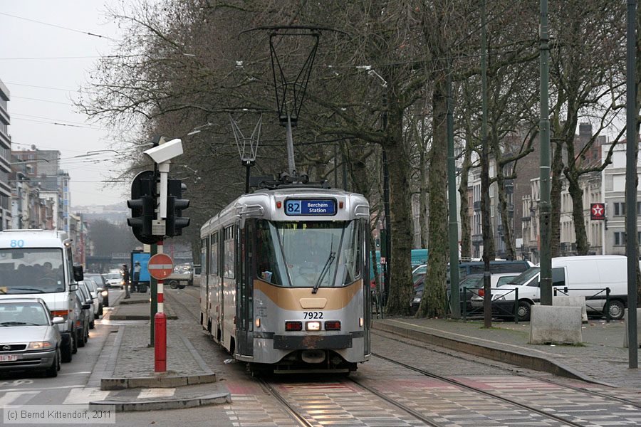 Straßenbahn Brüssel - 7922
/ Bild: bruxelles7922_bk1102250293.jpg Straßenbahn Brüssel - 7922
/ Bild: bruxelles7922_bk1102250293.jpg