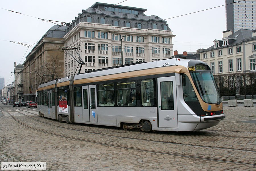 Straßenbahn Brüssel - 2042
/ Bild: bruxelles2042_bk1102250133.jpg Straßenbahn Brüssel - 2042
/ Bild: bruxelles2042_bk1102250133.jpg