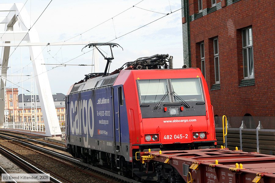 SBB Cargo - 482045-2
/ Bild: sbb4820452_bk0803100044.jpg SBB Cargo - 482045-2
/ Bild: sbb4820452_bk0803100044.jpg