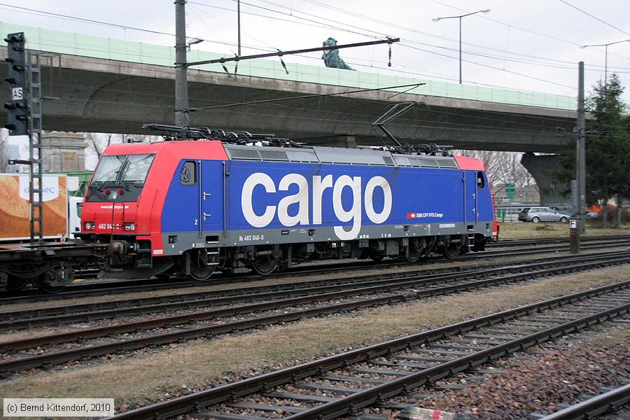 SBB Cargo - 482046-0
/ Bild: sbb4820460_bk1002260436.jpg SBB Cargo - 482046-0
/ Bild: sbb4820460_bk1002260436.jpg