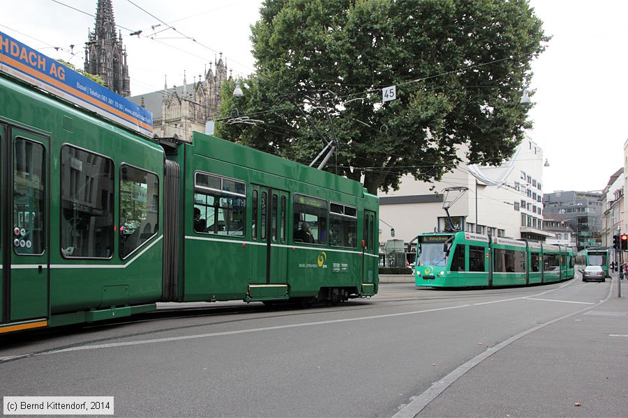 Basel - Straßenbahn - 665
/ Bild: basel665_bk1408110553.jpg Basel - Straßenbahn - 665
/ Bild: basel665_bk1408110553.jpg