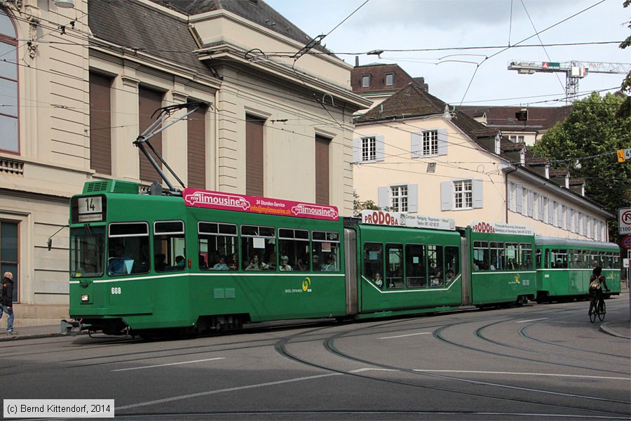 Basel - Straßenbahn - 668
/ Bild: basel668_bk1408110500.jpg
