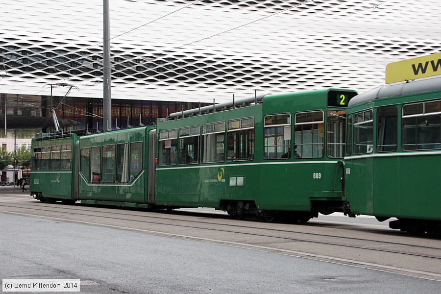 Basel - Straßenbahn - 669
/ Bild: basel669_bk1408110139.jpg