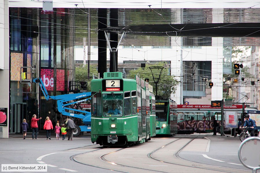 Basel - Straßenbahn - 684
/ Bild: basel684_bk1408110131.jpg Basel - Straßenbahn - 684
/ Bild: basel684_bk1408110131.jpg