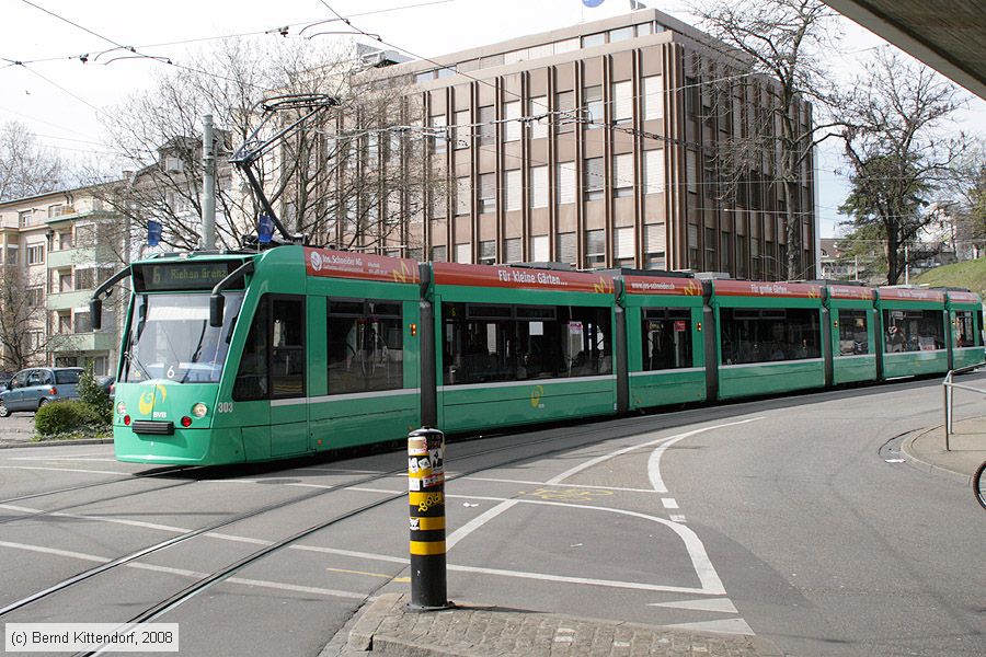 Basel - Straßenbahn - 303
/ Bild: basel303_bk0803300215.jpg