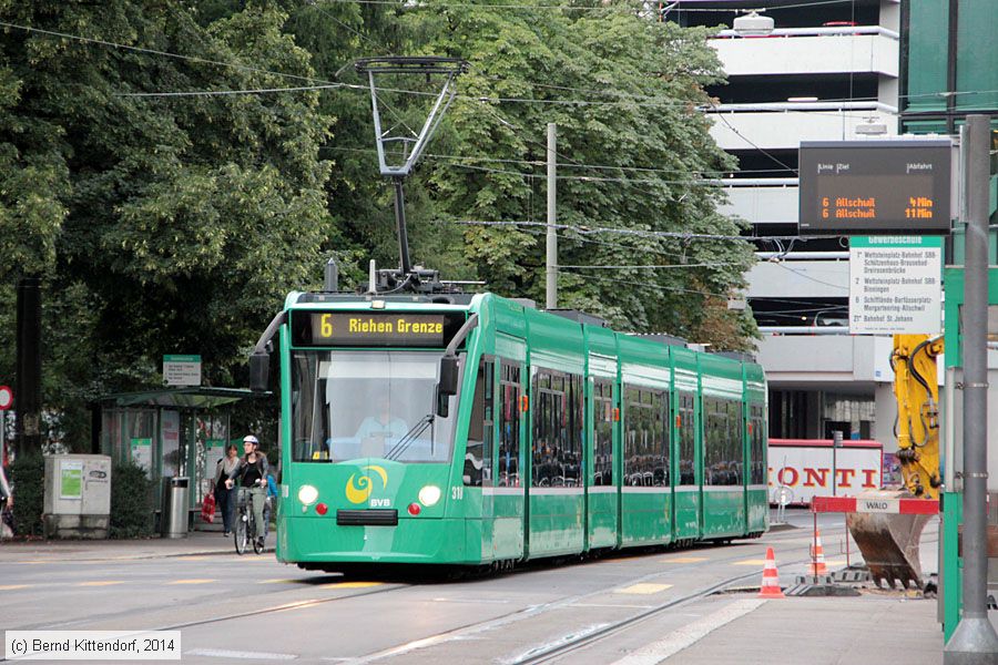 Basel - Straßenbahn - 318
/ Bild: basel318_bk1408110127.jpg
