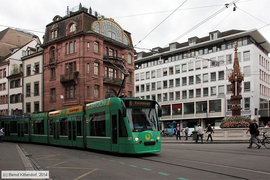 Basel - Straßenbahn - 327
/ Bild: basel327_bk1408110372.jpg