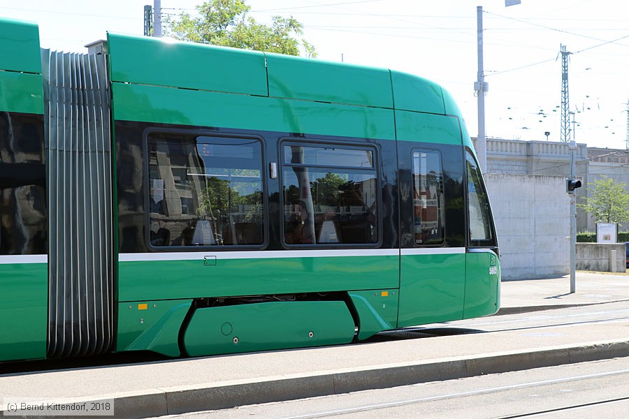 Basel - Straßenbahn - 5005
/ Bild: basel5005_bk1806260137.jpg Basel - Straßenbahn - 5005
/ Bild: basel5005_bk1806260137.jpg