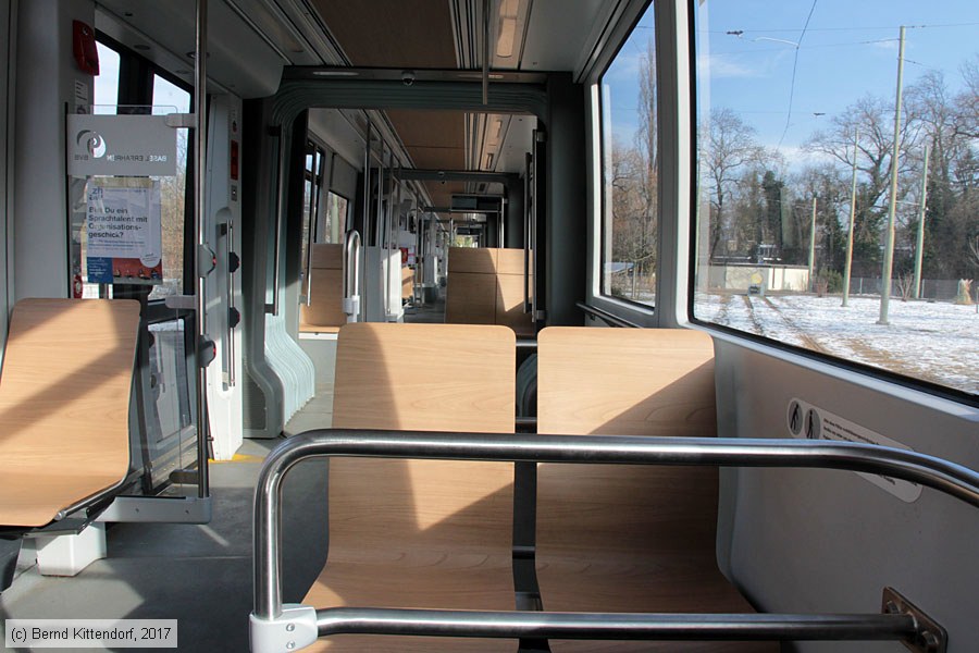 Basel - Straßenbahn - 5026 - Innenansicht
/ Bild: basel5026_bk1701270112.jpg