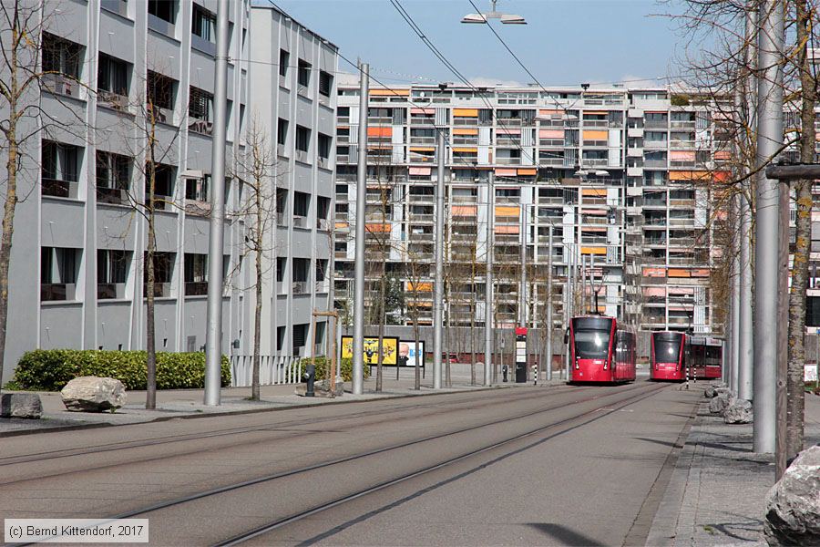 Bern - Straßenbahn - 653
/ Bild: bern653_bk1703290122.jpg