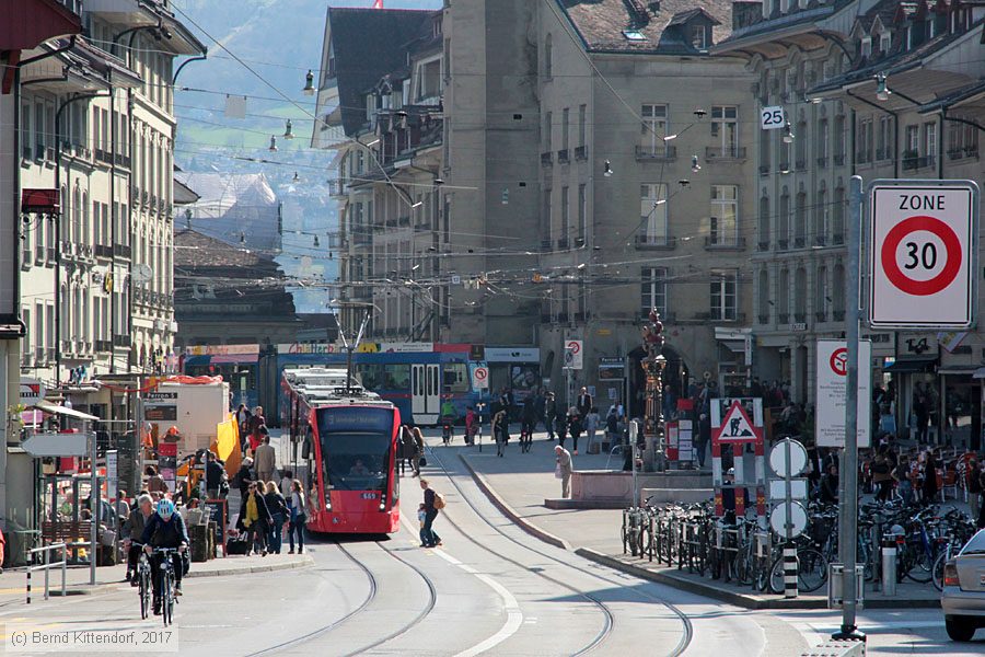 Bern - Straßenbahn - 669
/ Bild: bern669_bk1703270153.jpg