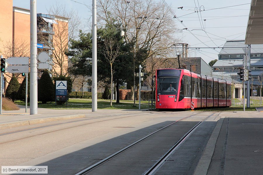 Bern - Straßenbahn - 669
/ Bild: bern669_bk1703290135.jpg