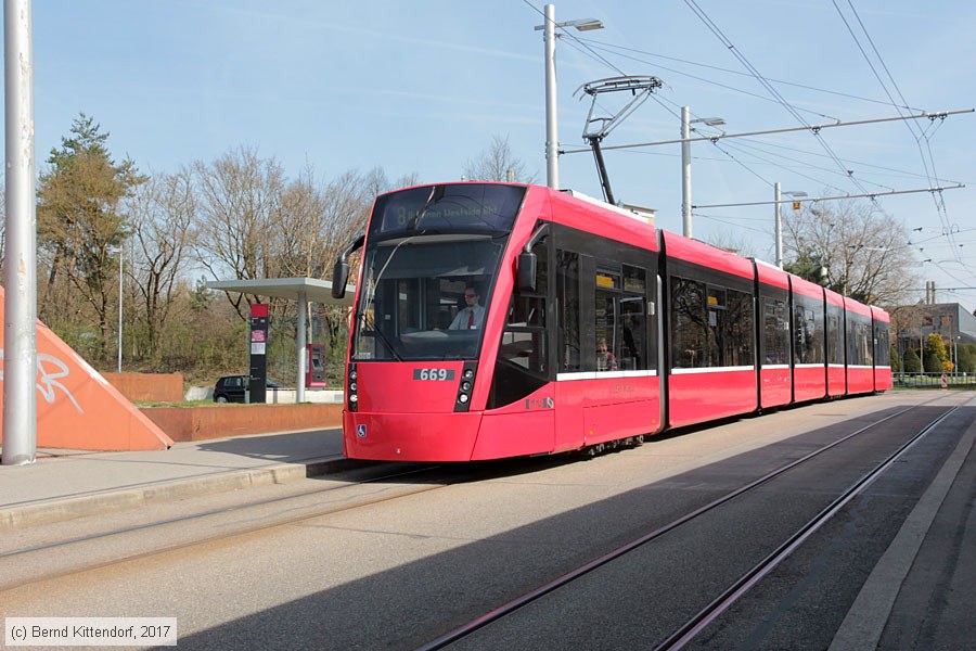 Bern - Straßenbahn - 669
/ Bild: bern669_bk1703290136.jpg