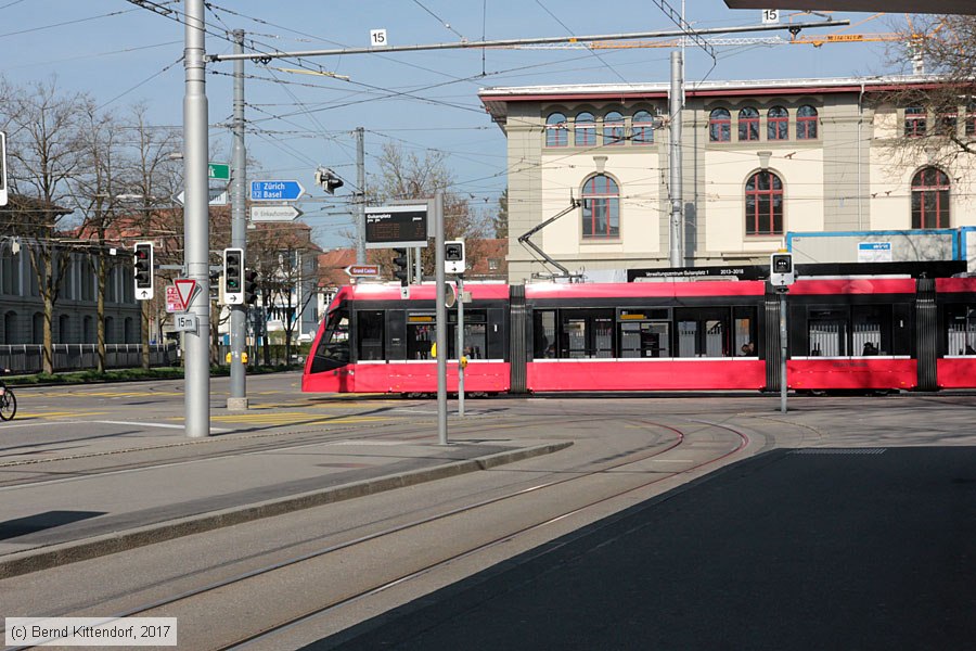 Bern - Straßenbahn - 671
/ Bild: bern671_bk1703290009.jpg