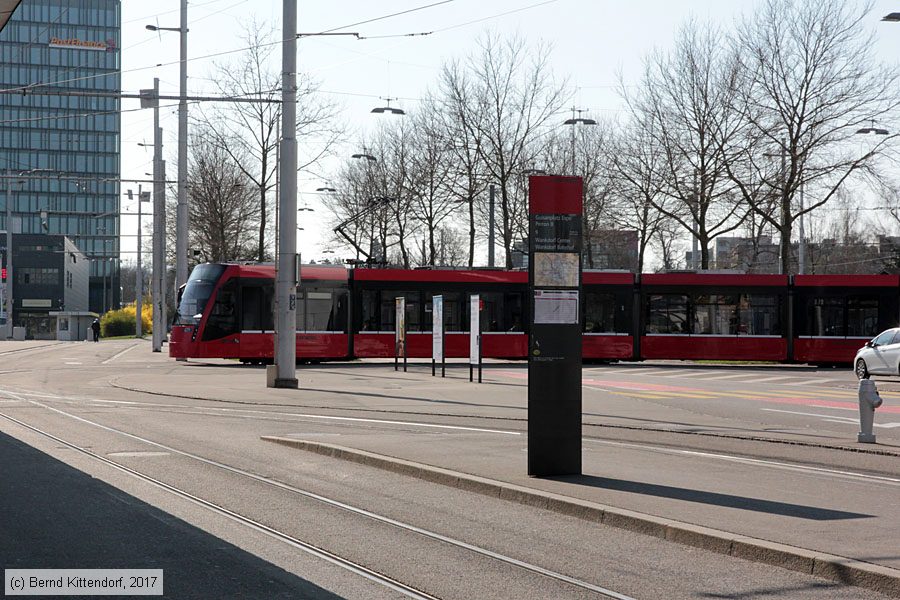 Bern - Straßenbahn - 671
/ Bild: bern671_bk1703290011.jpg