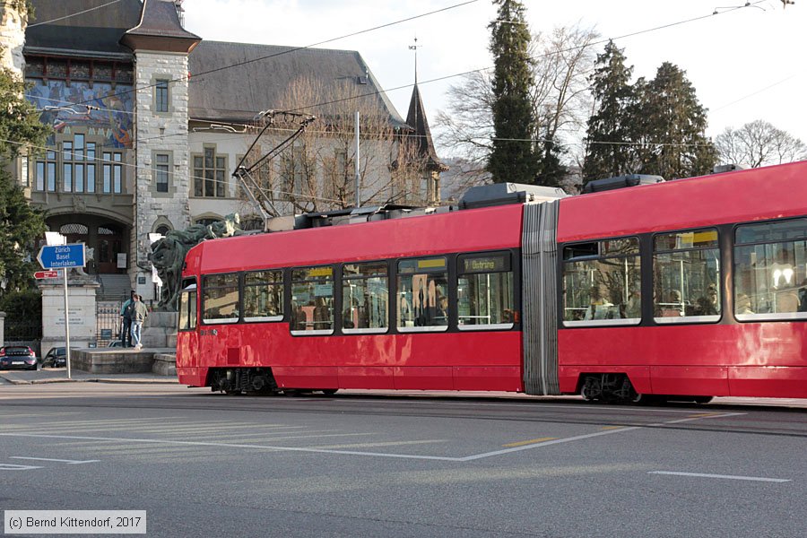 Bern - Straßenbahn - 734
/ Bild: bern734_bk1703280433.jpg