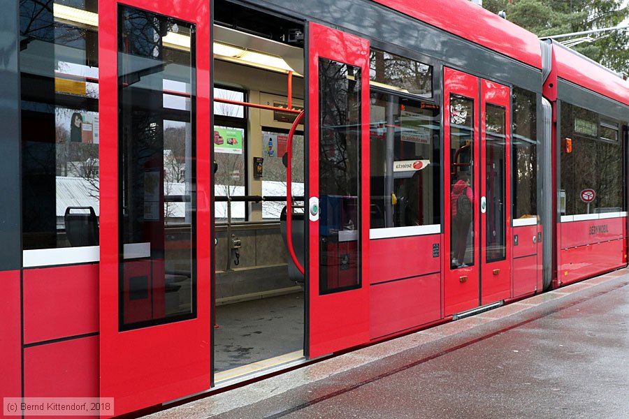 Bern - Straßenbahn - 764
/ Bild: bern764_bk1804040119.jpg