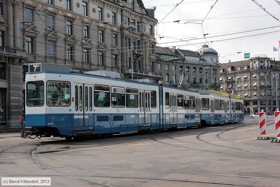 Zürich - Straßenbahn - 2032
/ Bild: zuerich2032_bk1309170295.jpg