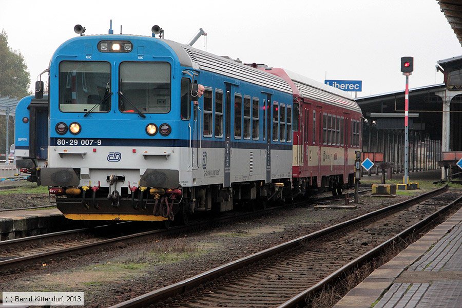 Česk&eacute; Dr&aacute;hy - 50548029007-9
/ Bild: cd505480290079_bk1310170195.jpg