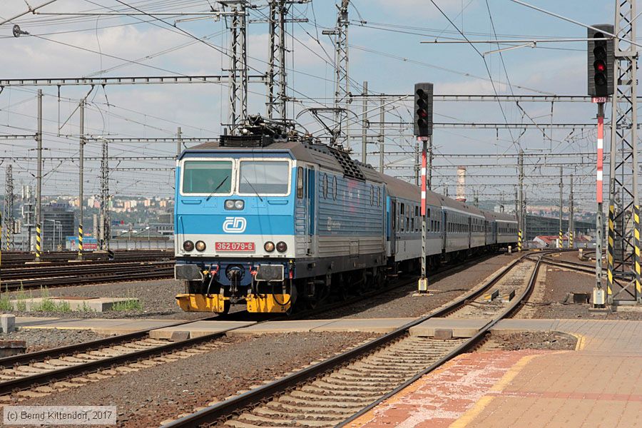 Česk&eacute; Dr&aacute;hy - 362079-6
/ Bild: cd3620796_bk1708080213.jpg