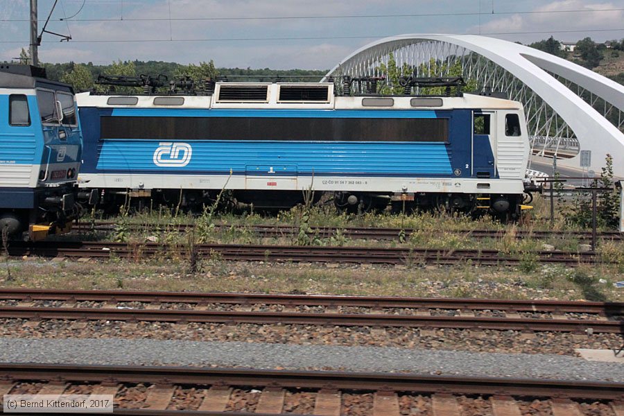 Česk&eacute; Dr&aacute;hy - 362083-8
/ Bild: cd3620838_bk1708080113.jpg