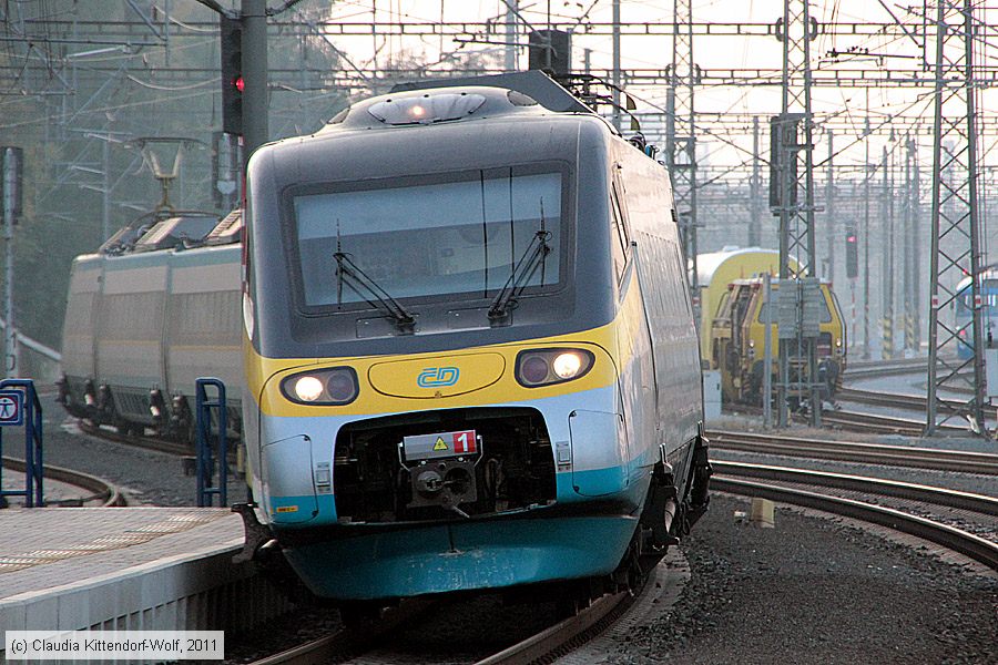 České Dráhy - 681001-4
/ Bild: cd6810014_cw1110210656.jpg České Dráhy - 681001-4
/ Bild: cd6810014_cw1110210656.jpg