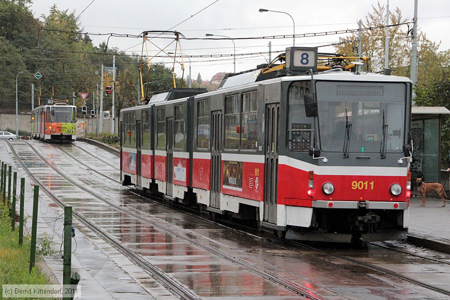 Straßenbahn Praha - 9011
/ Bild: praha9011_bk1110190060.jpg Straßenbahn Praha - 9011
/ Bild: praha9011_bk1110190060.jpg