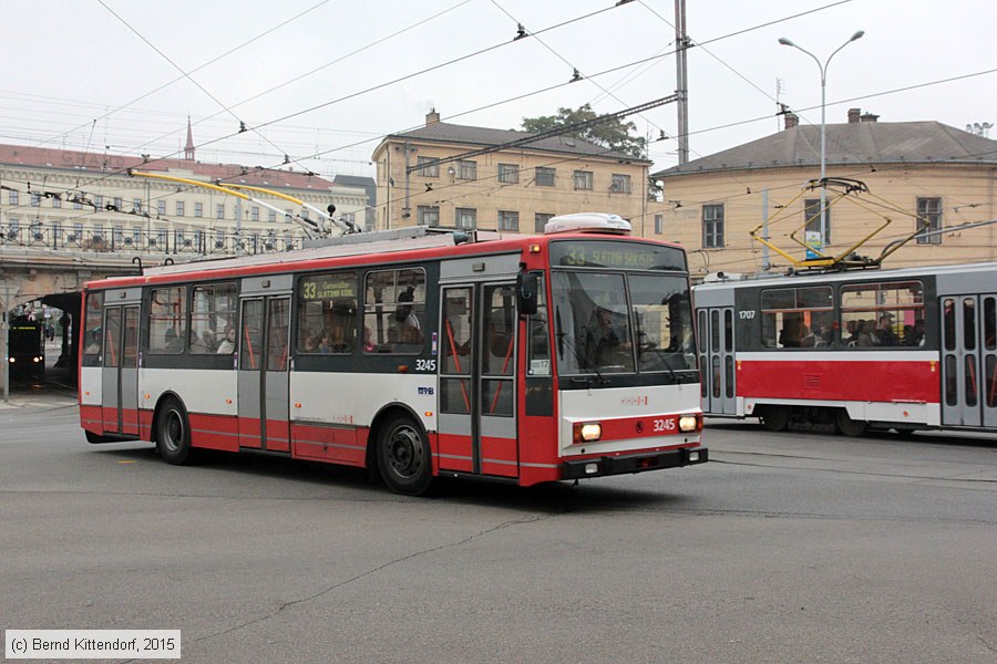 Trolleybus Brno - 3245
/ Bild: brno3245_bk1510130804.jpg