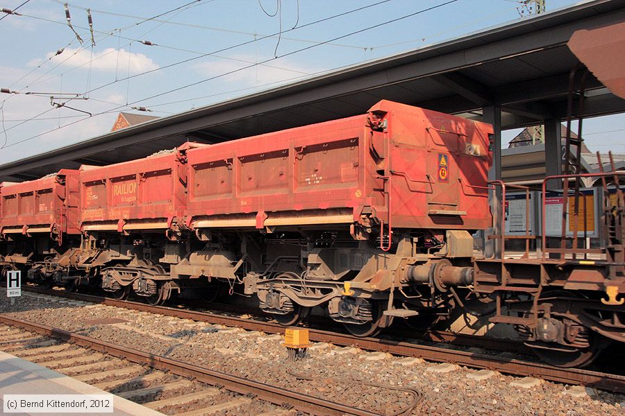 Deutsche Bahn - 31806770176-9
/ Bild: db318067701769_bk1207260139.jpg